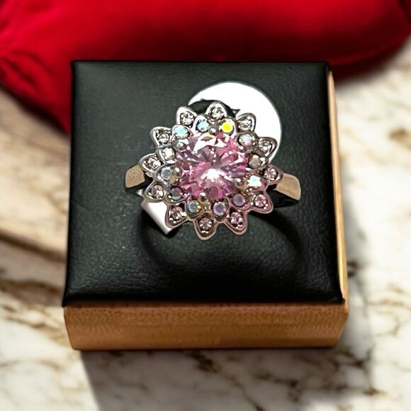 Elegant Pink Stone Flower Silver Tone Ring Size 9 - Picture 1 of 5